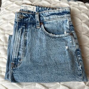 Abercrombie & Fitch Curve Love The Skinny High Rise